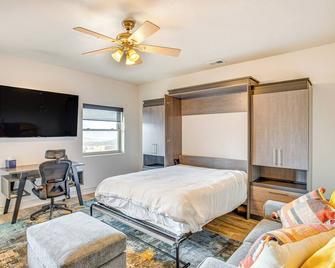 Near Skiing: Mtn-view Getaway in Eagle! - Eagle - Bedroom