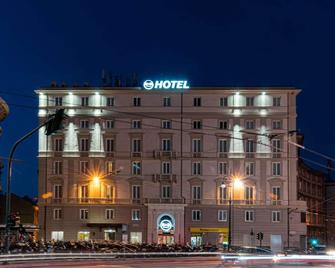 B&B Hotel Genova - Génova - Edificio