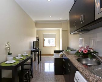 Oporto City Centre Apartments - Oporto - Cocina