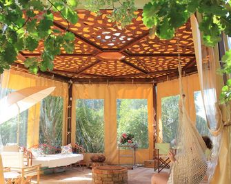 Ecolodges en Provence - Saint-Maximin-la-Sainte-Baume - Binnenhof