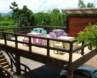 Lake Scene Resort - Ratchaburi - Balcón