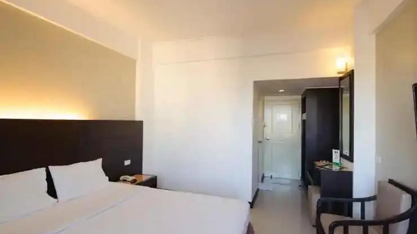 Cathay Hotel