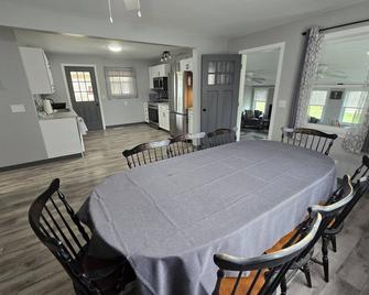 Spacious, Newly Renovated Home in a Quiet Neighborhood - Horseheads