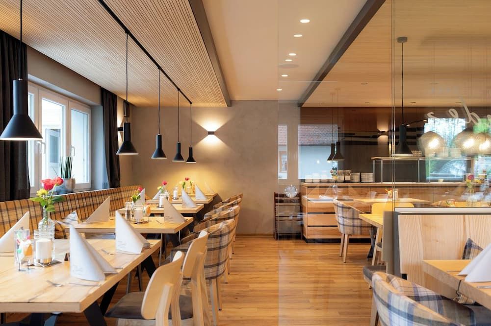 Hotel Landgasthof Linde - Markdorf - Restaurant