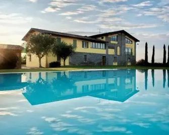 Cascina Le Preseglie - San Martino della Battaglia - Pool