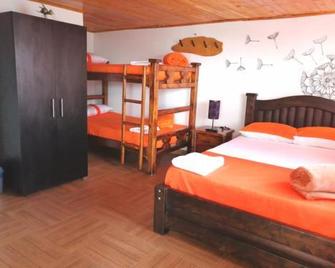 Finca Turistica Santa Clara - Calarcá - Schlafzimmer