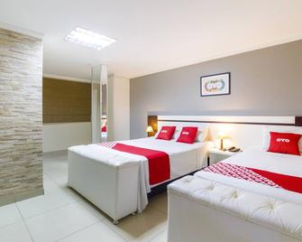 OYO Hotel Via Universitária, Maracanã - Anápolis - Camera da letto
