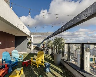 Estadia confortável e completa no Centro de Curitiba - ECL - Curitiba - Balcón