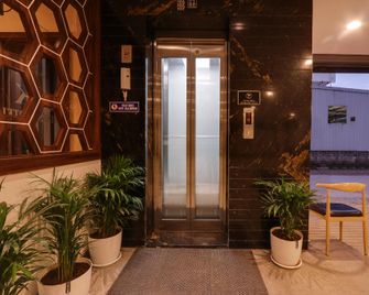 Townhouse Oak Indigo Business Hotels - Hyderabad - Lobby