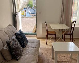 L Atelier, studio au petit port de Martigues - Martigues - Salon