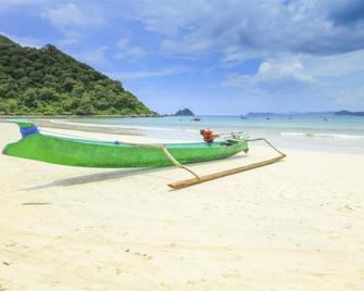 Lombok Beach Villa - Senggigi - Bãi biển