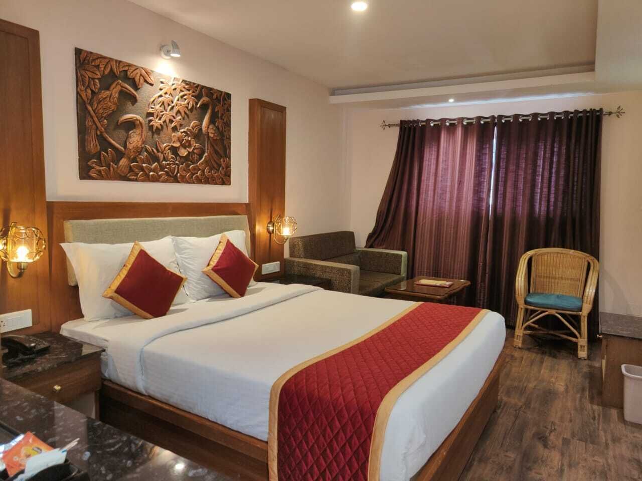 Hotel Silver Oak - אוטי