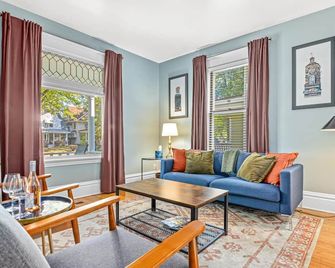 The Lake Harriet House - 明尼阿波利斯 - 客廳