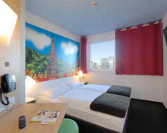 B&B Hotel Freiburg-Süd - Freiburg im Breisgau - Bedroom