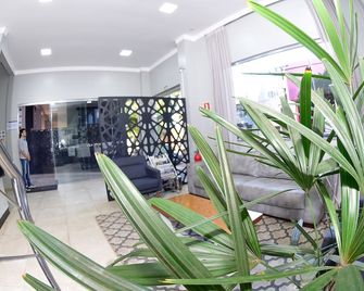 Hotel Plaza Cascavel - Cascavel - Lobby