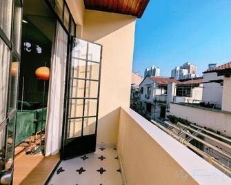 Shanghai Hills & Zinn Sunshine Bnb - Shangai - Balcón