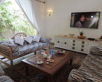 Hotel Villa Malindi - Malindi - Wohnzimmer