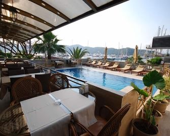 Hotel Doruk - Μάκρη - Πισίνα