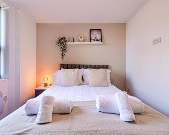Stunning 1 bed apartment in the heart of Stockport - Stockport - Sypialnia