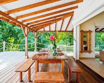 Villa Coccoloba 4 air-conditioned bedrooms and a beautiful sea view with pool - Capesterre-de-Marie-Galante - Patio