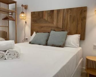 Travel Habitat Cabanyal Loft 2 - Valencia - Bedroom