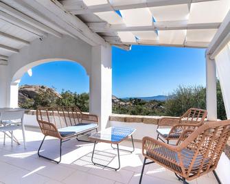 Art Villa - San Teodoro - Balkon