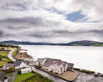 The Waters Edge Hotel - Rathmullan - Outdoor view