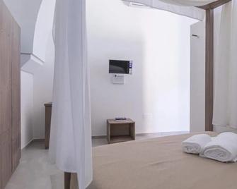 Corte Rovito Rooms & Suites - Ugento - Schlafzimmer