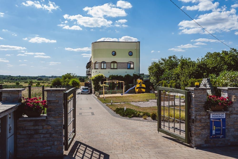 Pensjonat Kolory Swiata - Solec-Zdrój - Edificio