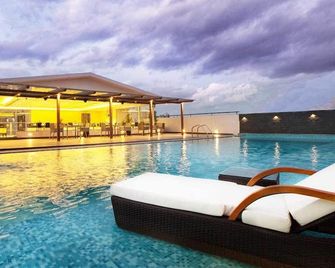 The Grand Magrath Hotel - Bengaluru - Pool