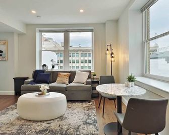 Fun Cozy Apts - 1 25 Mile Walk To Tiaa Bnk Fld - Jacksonville - Sala