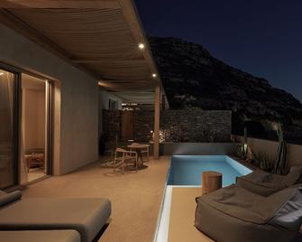 Adama - A Signature Collection by Zalo Spaces - Adults Only - Matala - Zwembad