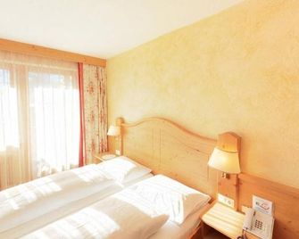 Pension Almrausch - Neustift im Stubaital - Bedroom
