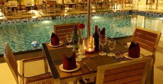 Resort De Coracao By First Halt - Calangute , Goa - Calangute - Bể bơi