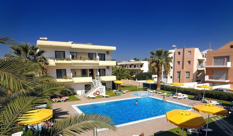 أنيتا أبارت-هوتل