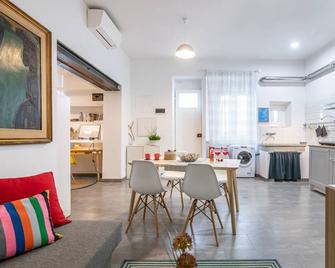 Super Mario Sea House by Pleiades Home - Livorno - Comedor