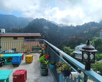 Sukoon Dream Valley, Homestay Mall Road Mussoorie - Mussoorie - Balcony