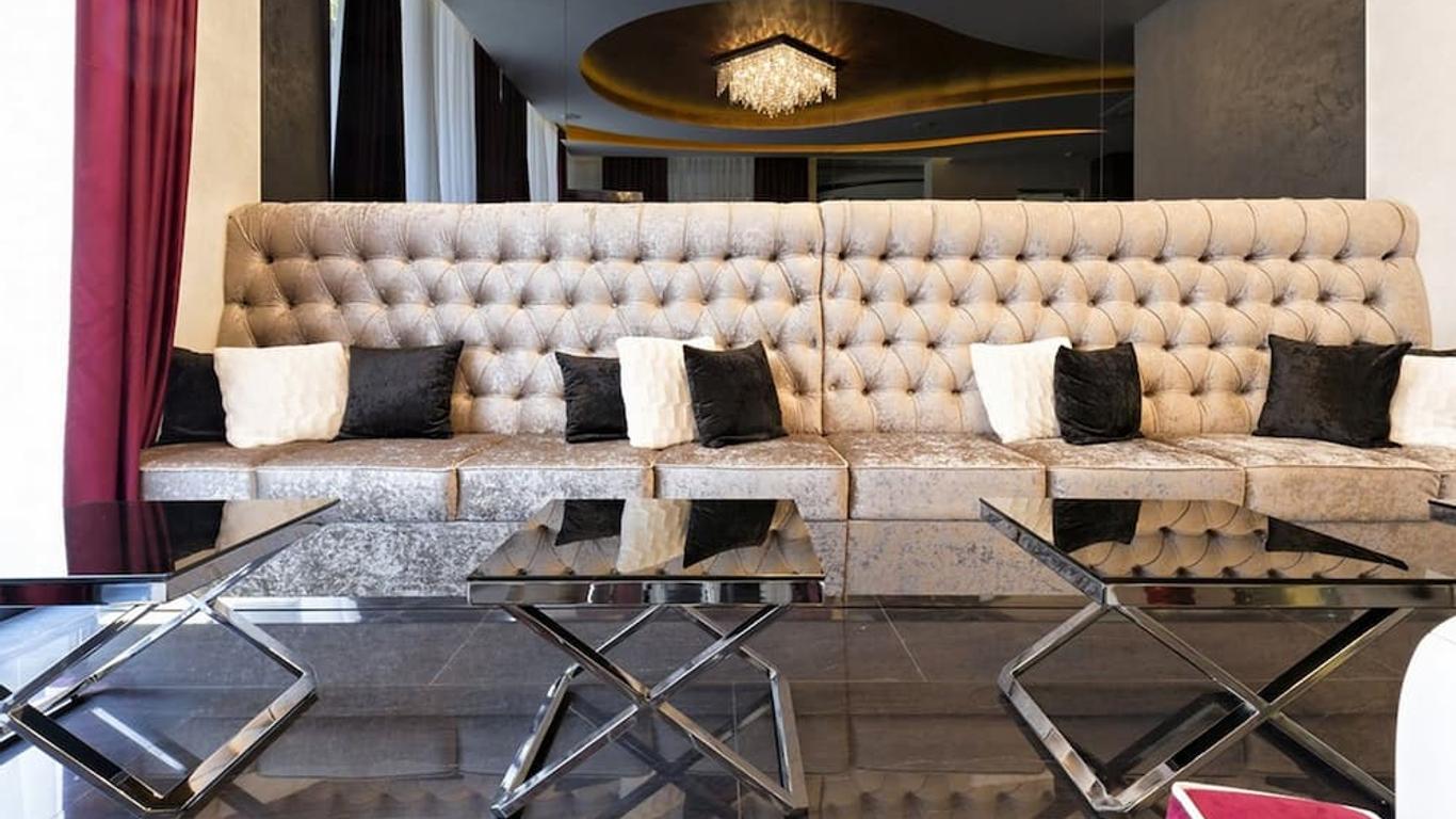 Nova City Garni Hotel Signature Collection