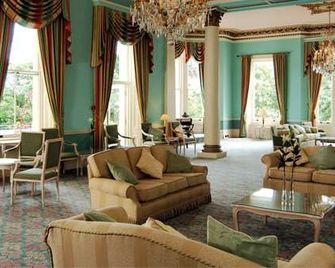 Royal Hotel - סקארבורו - טרקלין