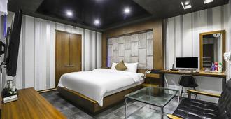 Hotel Tj - Seoul - Schlafzimmer
