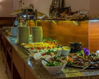 Hotel Nat Kolobrzeg - Kolobrzeg - Buffet