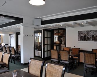 Steakhaus Büffel Ferienwohnung 1 65qm Groß - Heimbach - Restaurant