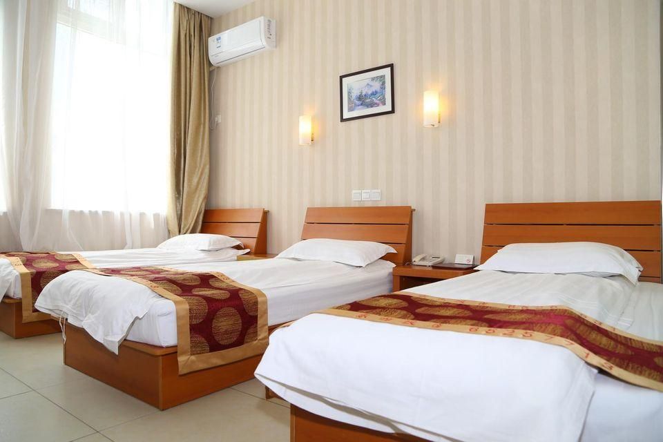 Dongsi Hotel Beijing (Near Wangfujing)