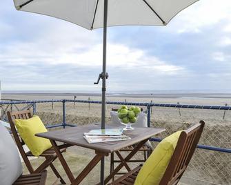 Stowaway Beach House Camber Sands - Rye - Balcón