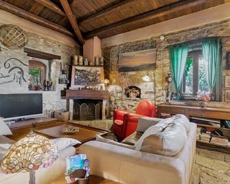 Casavinzeria - Country House With Pool - Castelbuono - Wohnzimmer