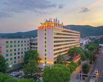 Dolton Lushan Hotel - צ'נגשה - בניין