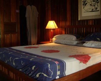 Bayu Beach Penarek - Bandar Permaisuri - Camera da letto