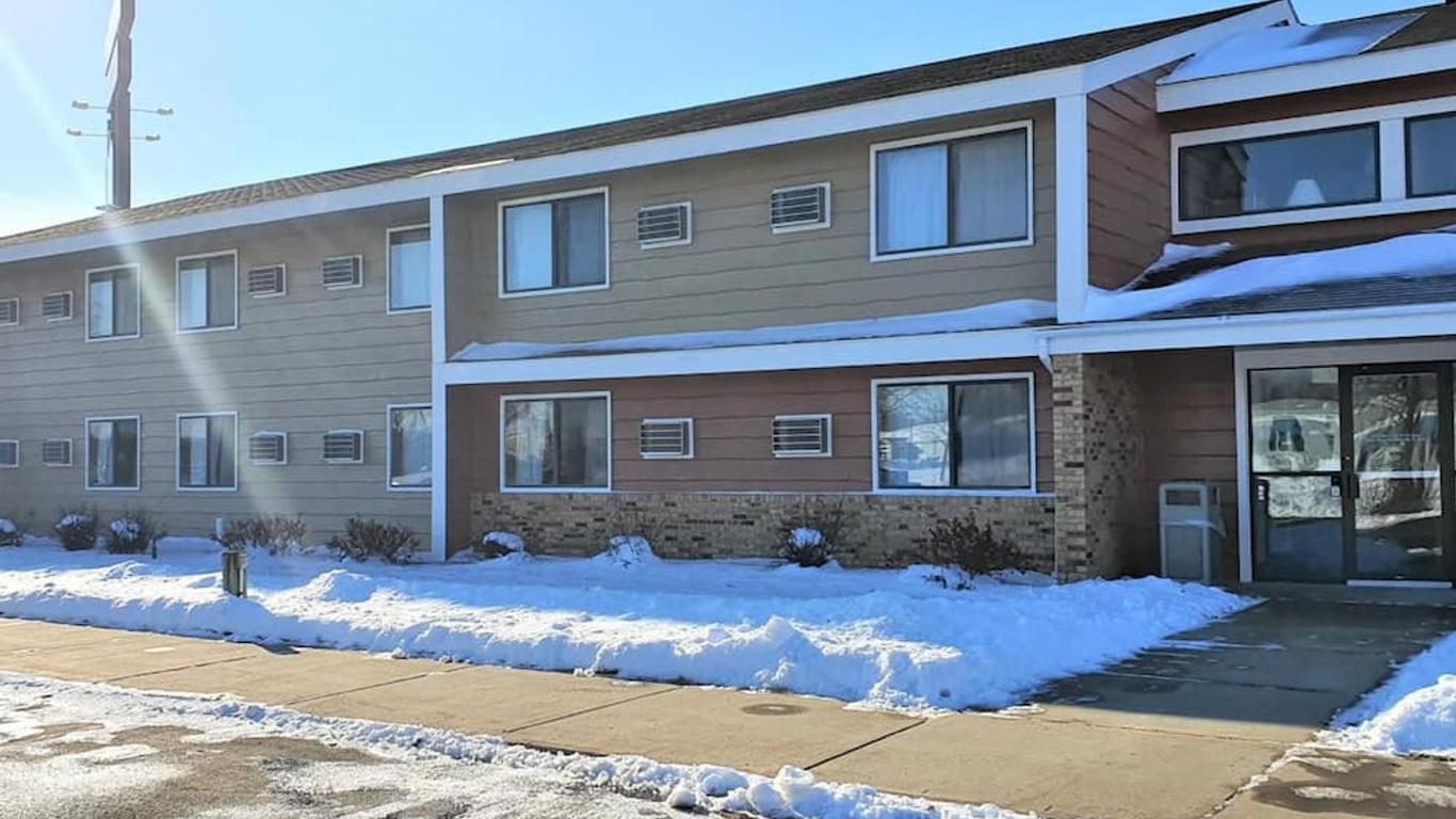 AmeriVu Inn and Suites - Avon