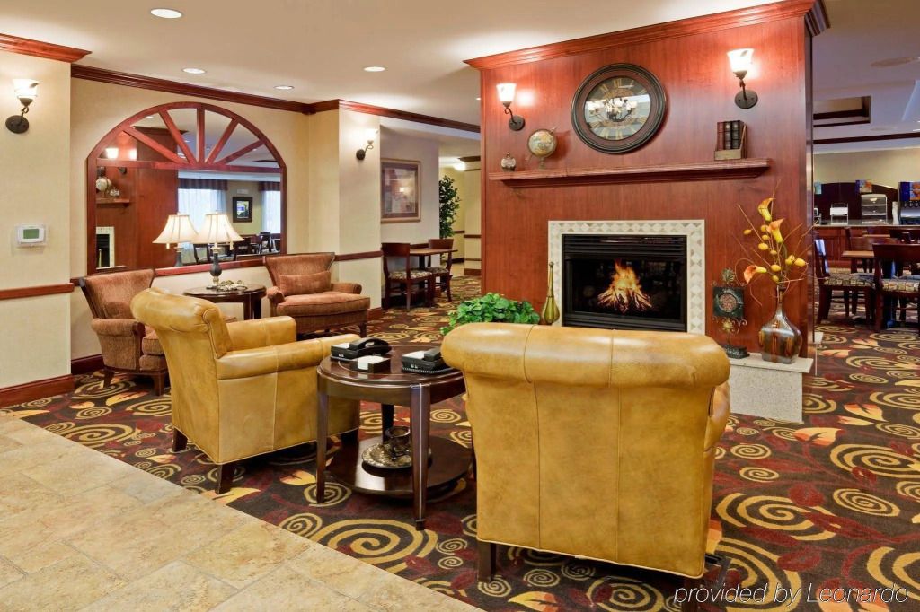Holiday Inn Express & Suites Mitchell By IHG - Mitchell - Aula