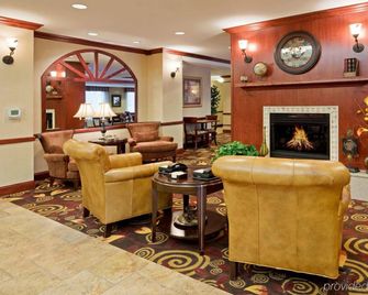 Holiday Inn Express & Suites Mitchell By IHG - Mitchell - Aula